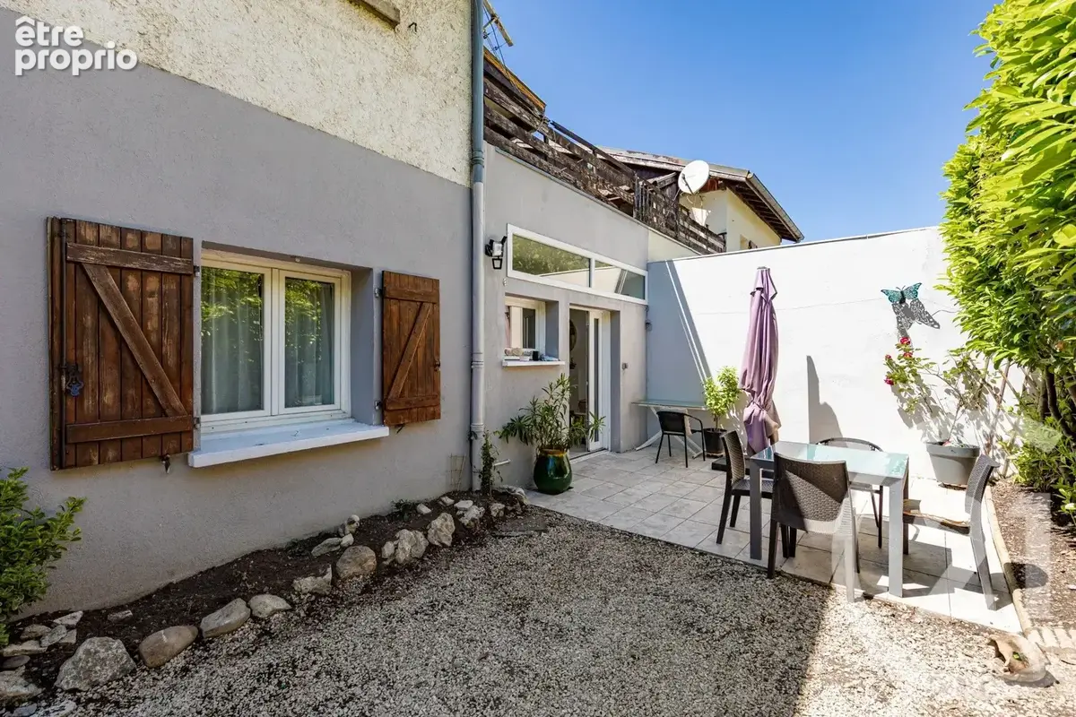 Appartement 83 m² à Fontaine  - photo 3