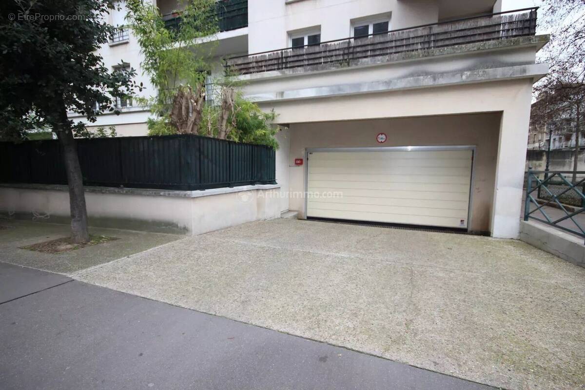 Parking à ASNIERES-SUR-SEINE
