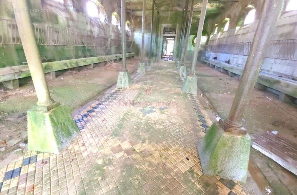 Maison à LOUVIGNE-DU-DESERT