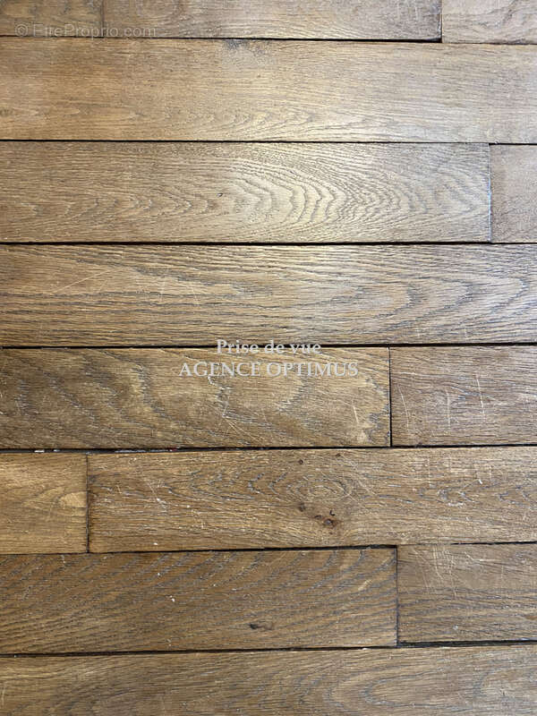 Maison à VILLENEUVE-LA-GUYARD