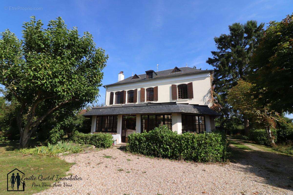 Maison à LA HARENGERE