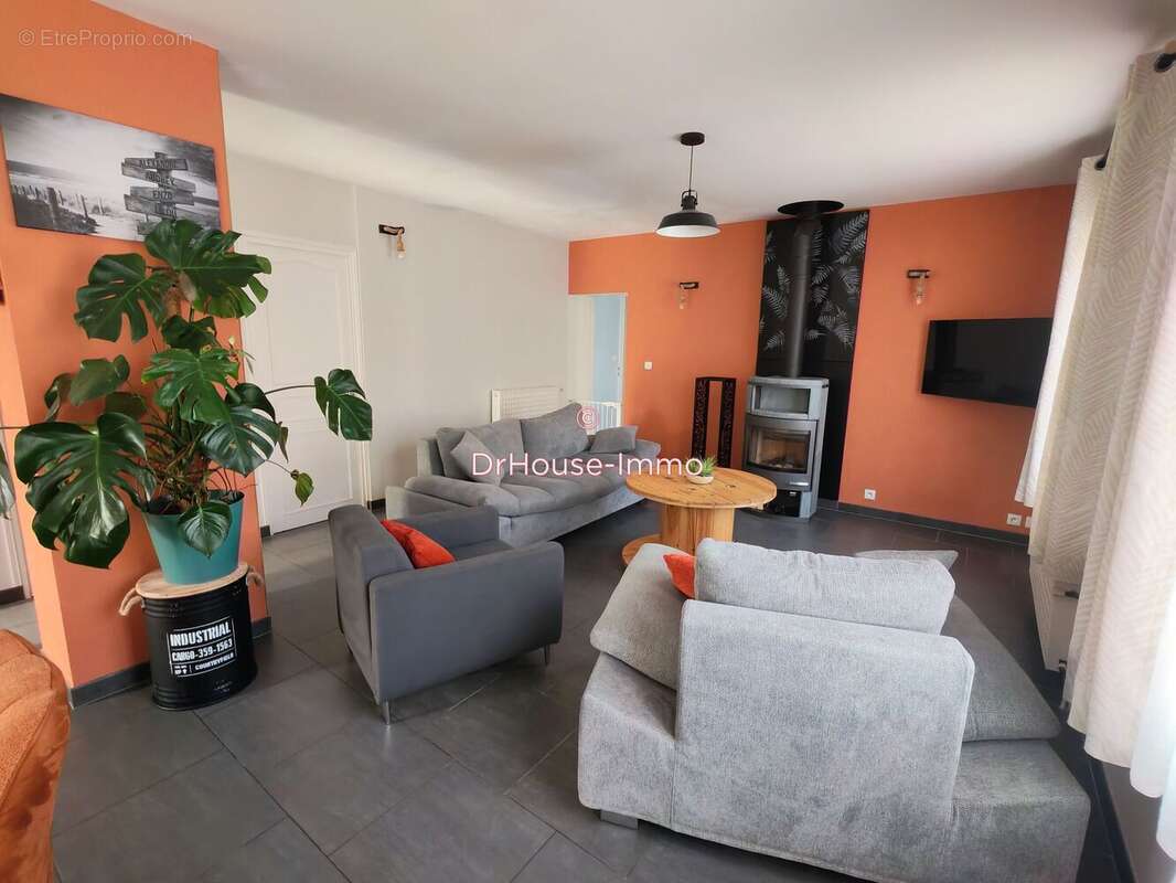 Maison à PARIGNE-L'EVEQUE