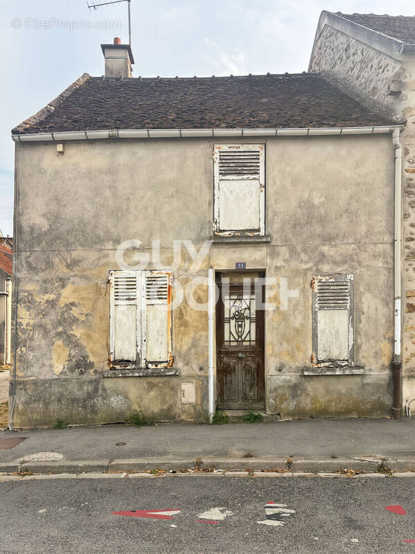 Maison à vendre à Marles-en-Brie - 2 pièces, 34 m² avec grenier aménageable - photo 1