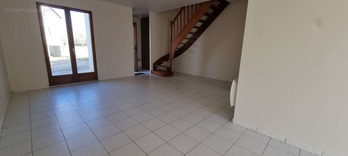 Maison 90 m² à Soucy  - photo 6