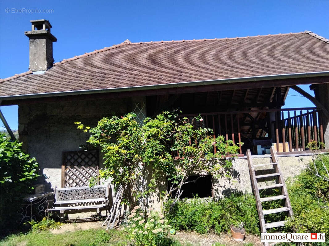 Maison à SAINT-BUEIL