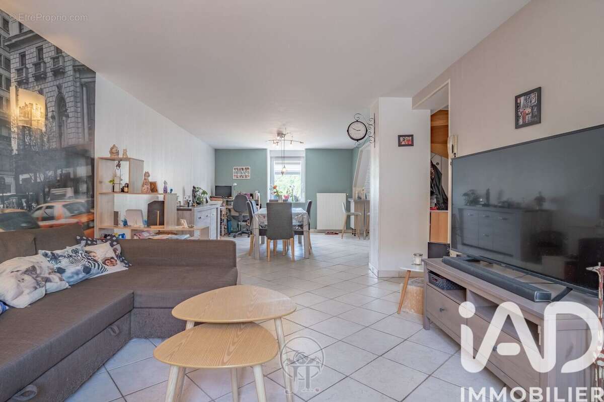 Photo 2 - Appartement à ALGRANGE