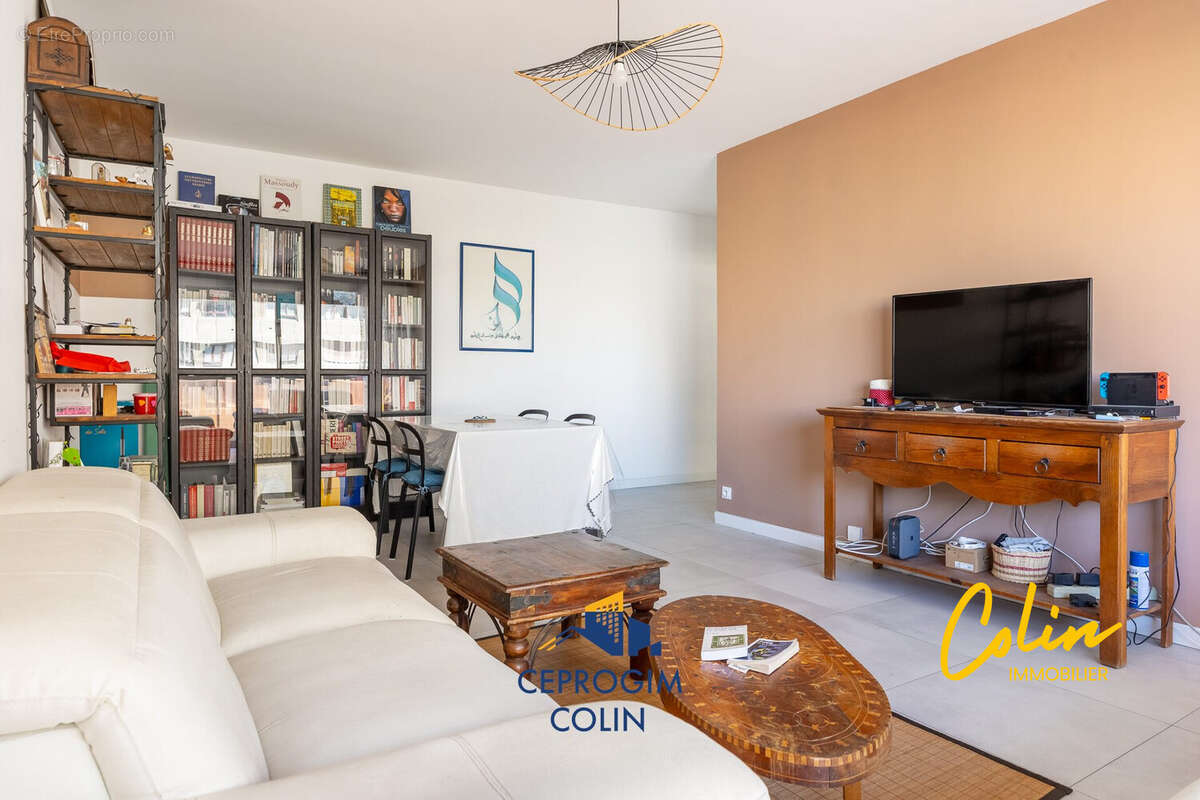 Appartement 87 m² à Marseille-6e  - photo 2