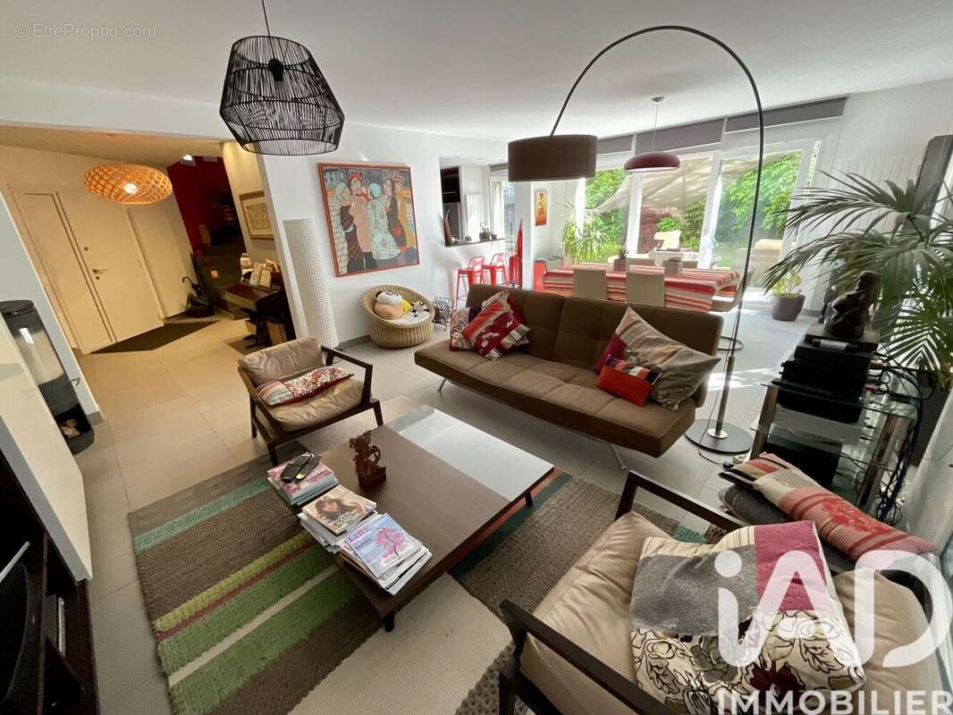 Photo 4 - Maison à TOUSSUS-LE-NOBLE