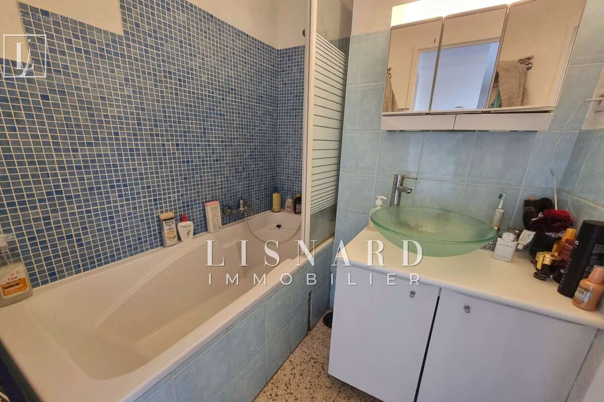 Appartement à LE CANNET