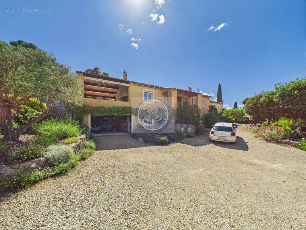 Maison à LORGUES