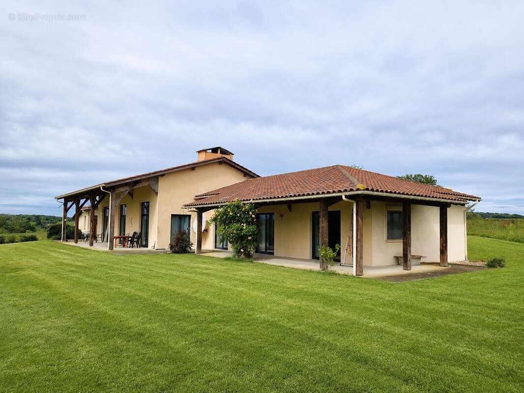 Mielan bungalow plein pied - Maison à MIRANDE