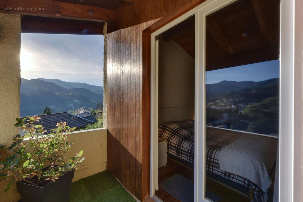 Maison à LE CHEYLARD