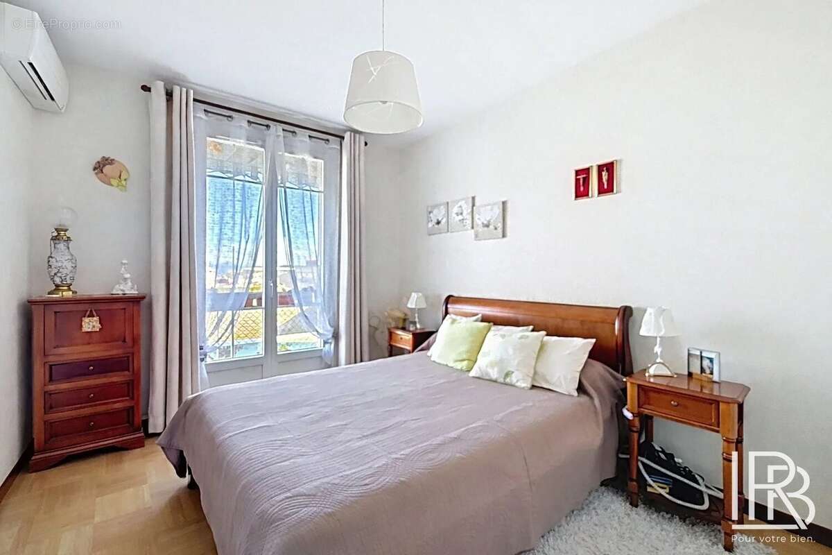 Appartement à MARSEILLE-6E