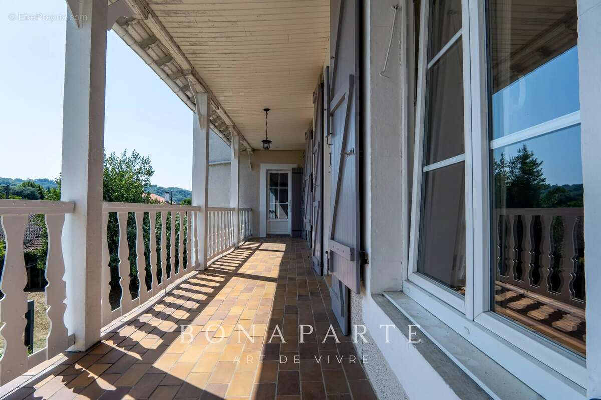 Jurançon bourg – maison bourgeoise de ville – 226 m² - photo 8