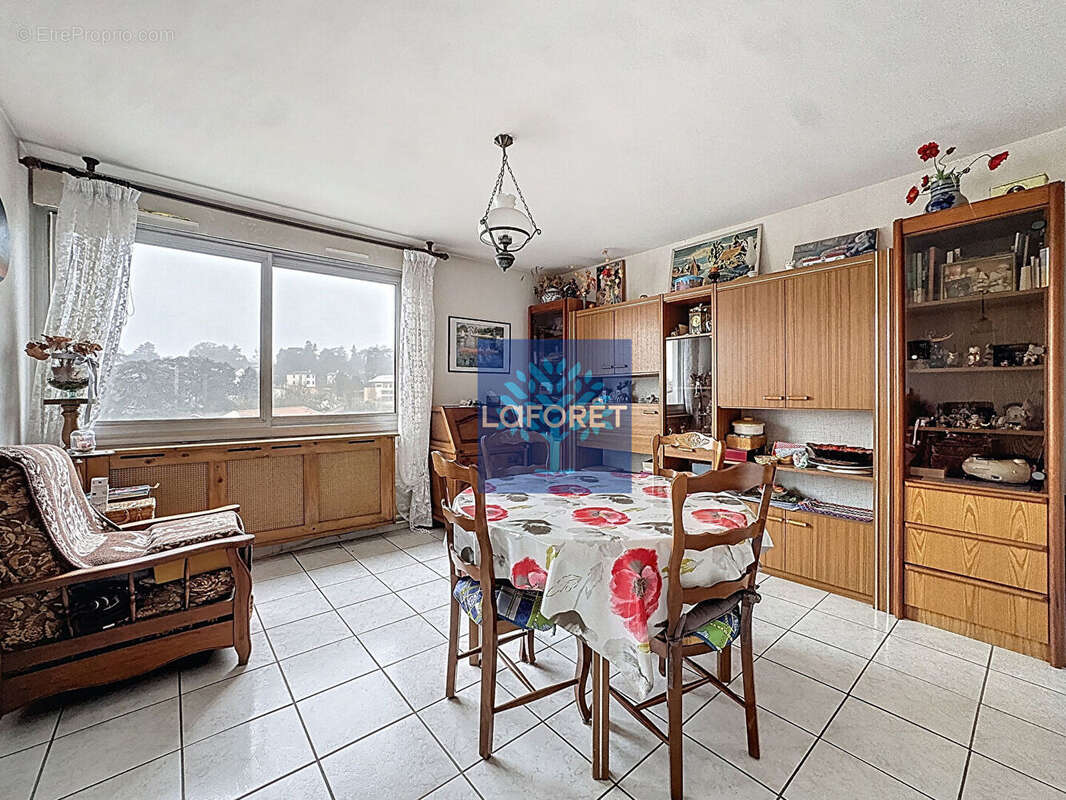 Appartement à OULLINS