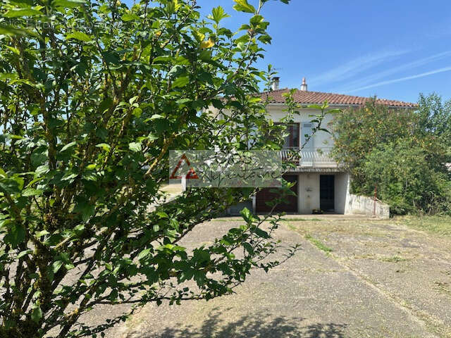 Maison à ARBANATS