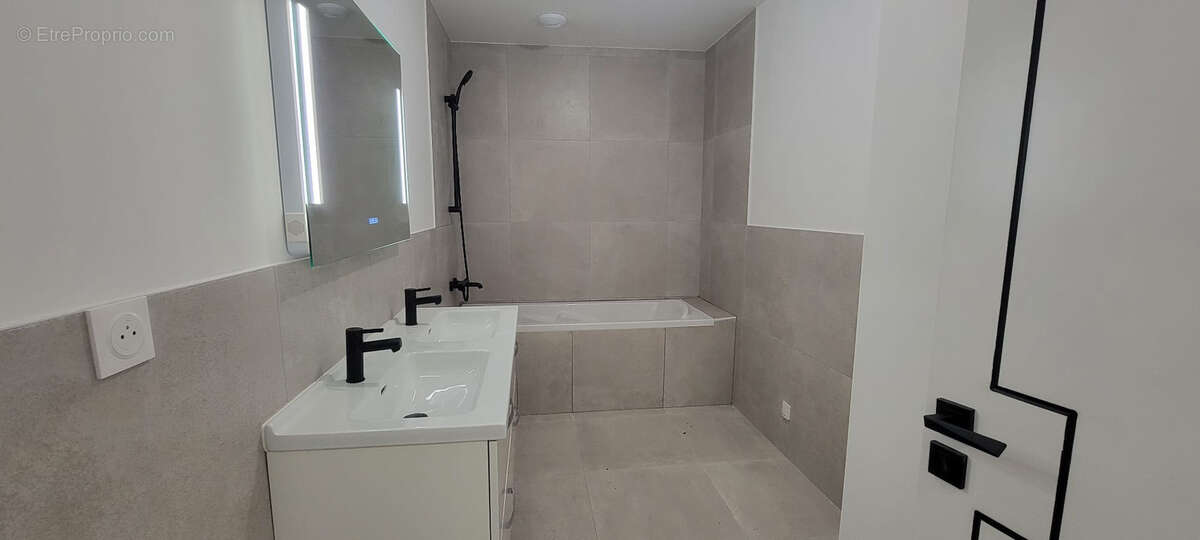 Maison à SAINT-MELAINE-SUR-AUBANCE