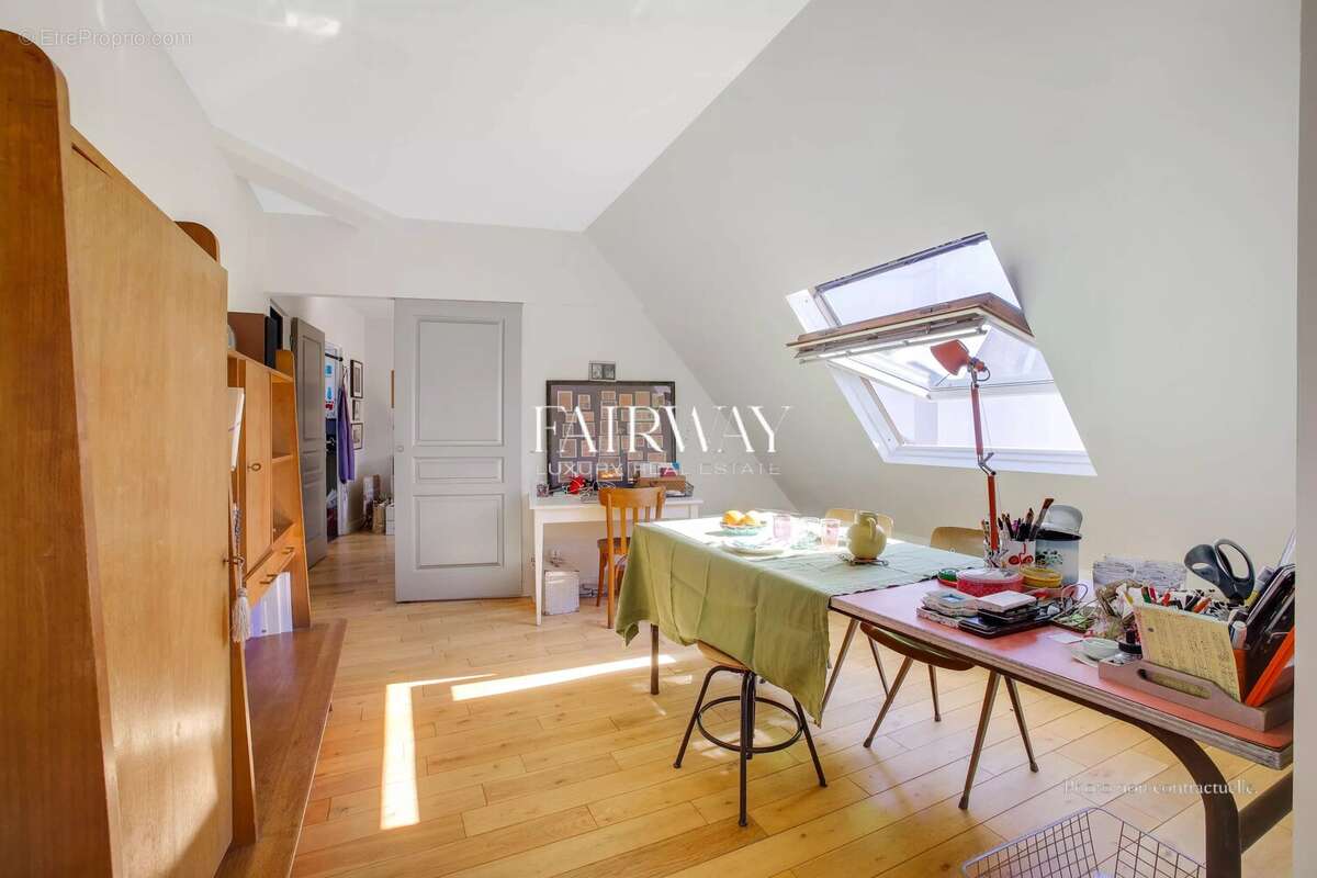 Appartement à PARIS-18E