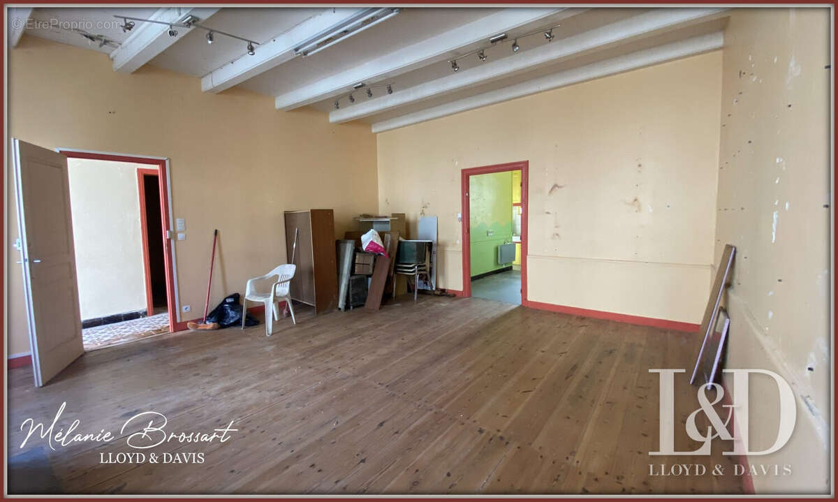 pièce de vie rez-de-chaussée - Maison à MARANS