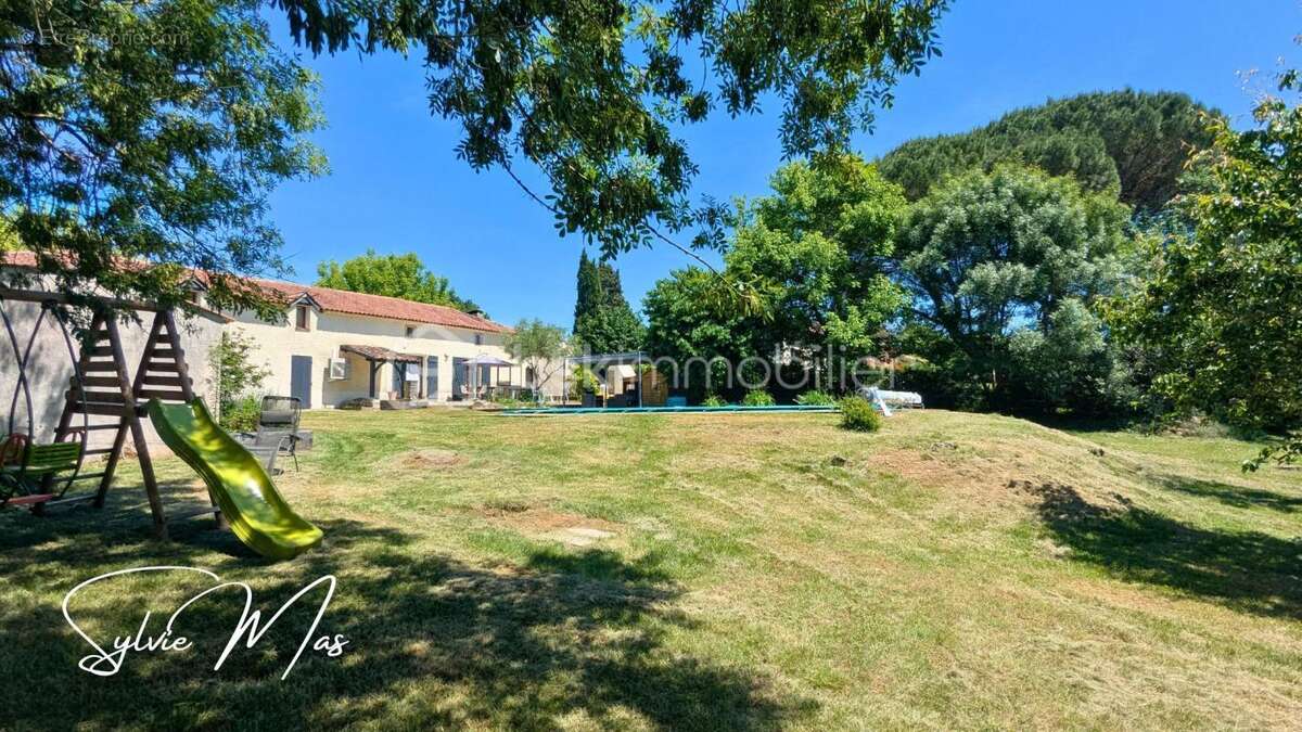 Maison à MONTAYRAL