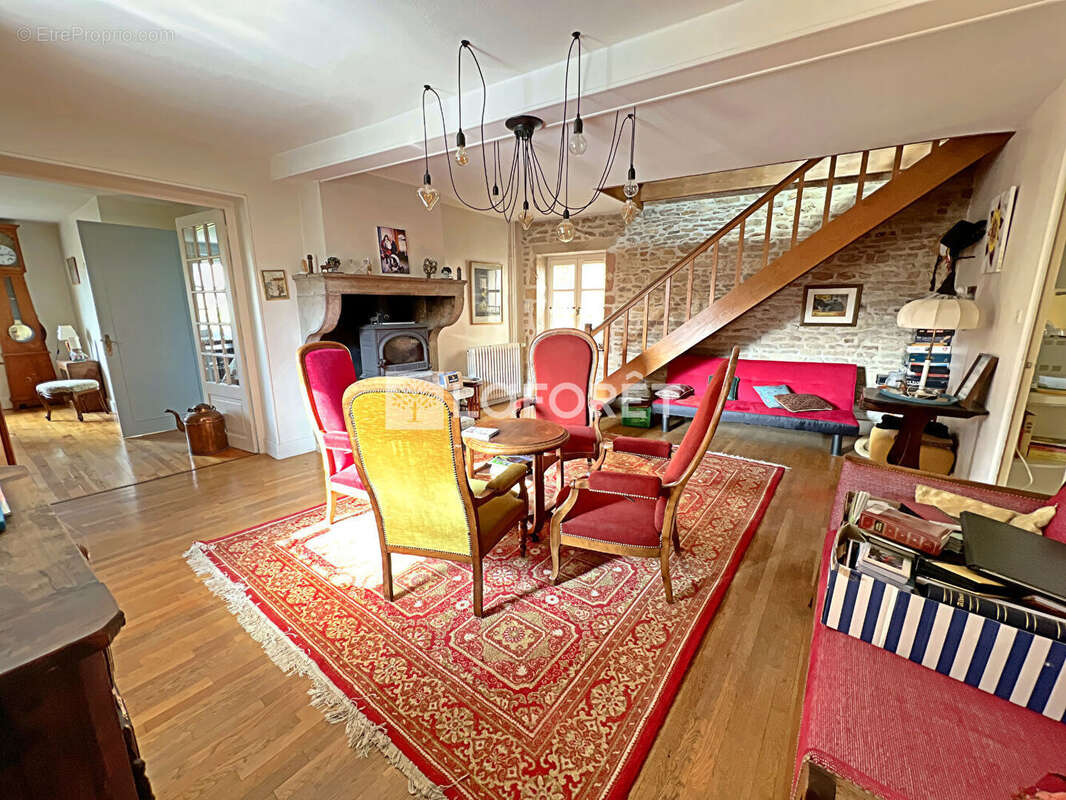 Maison Davayé 8 pièces 178 m2 - photo 6