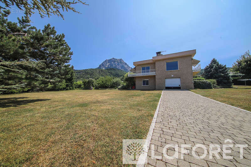 ** maison type 7 - savines le lac - 7 pièces - photo 17
