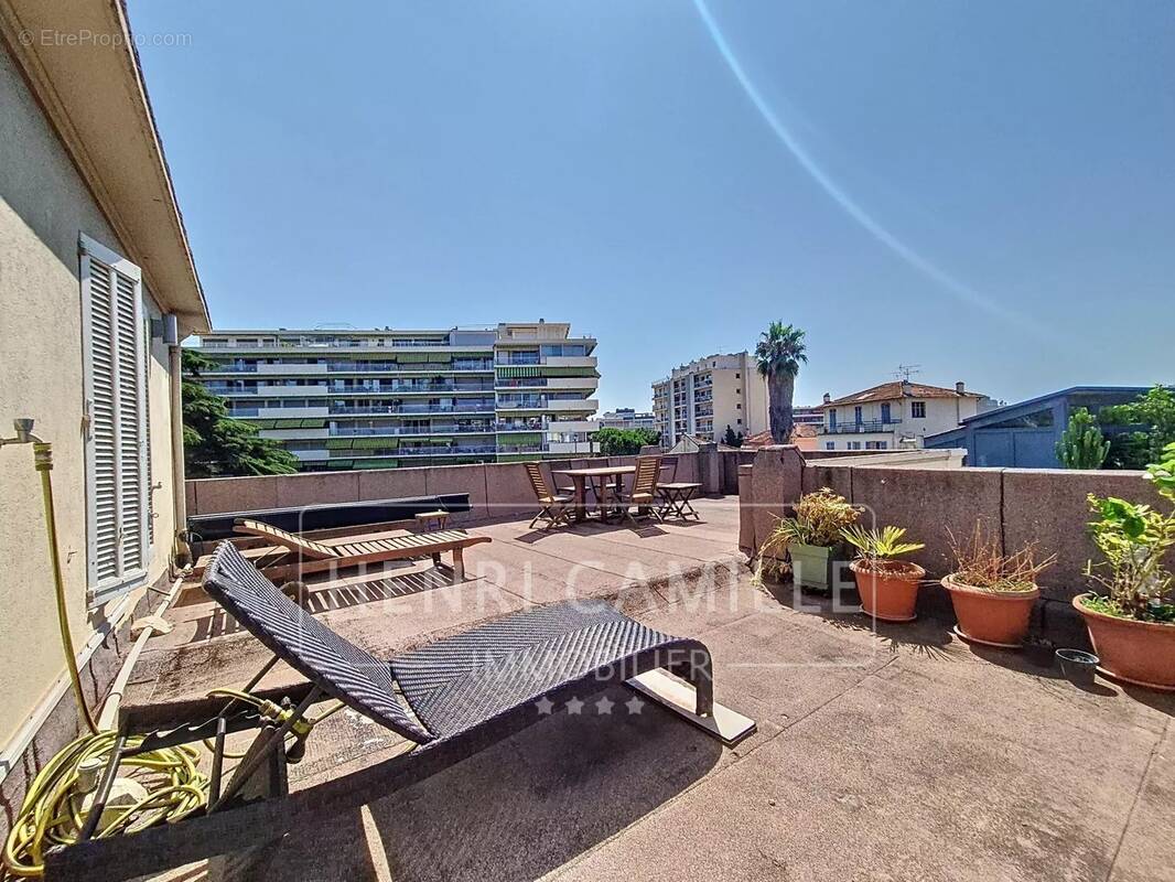 Appartement à CANNES