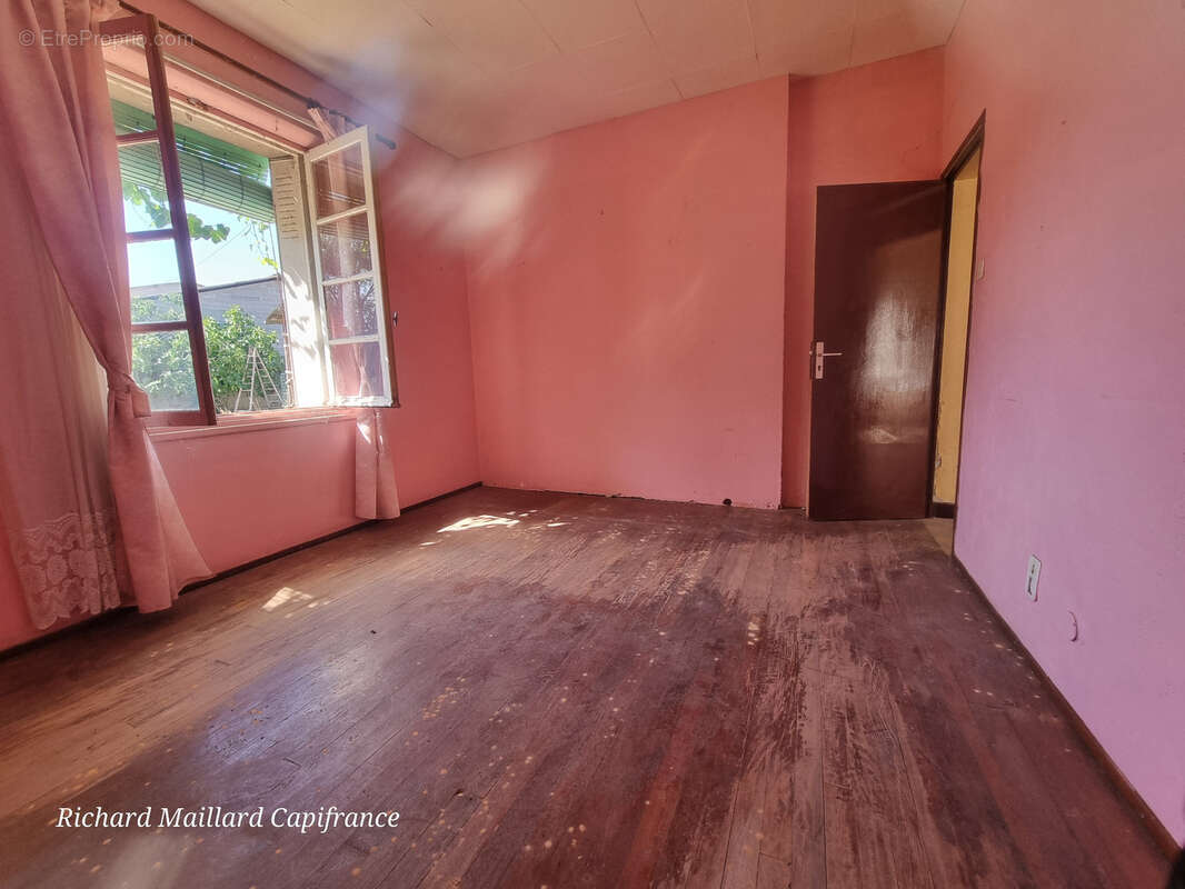 Maison ancienne à rénover + terrain constructible 809 m² — Bressols - photo 12