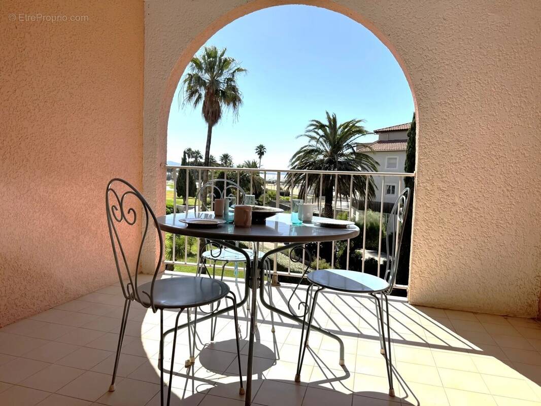 Appartement à LA LONDE-LES-MAURES