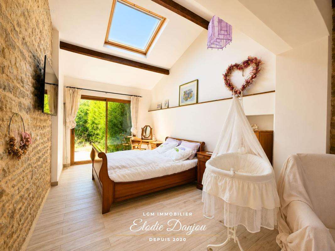 Maison en pierre avec 3 chambres, piscine et dépendances – À 10 minutes de Châteaudun - photo 7