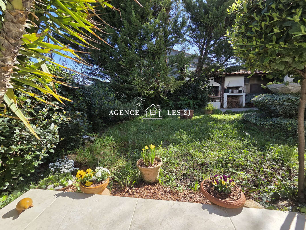 Les Caillols   Marseille 11e   Villa 6 pièces de 119 m2 avec vue dégagée - photo 19