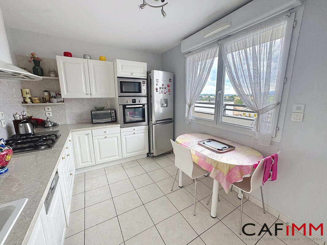 Appartement à VENISSIEUX