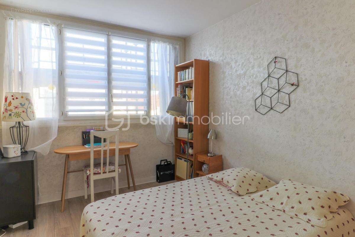 Appartement à SAINT-MICHEL-SUR-ORGE