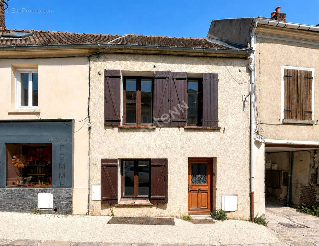 Maison à BELLOY-EN-FRANCE