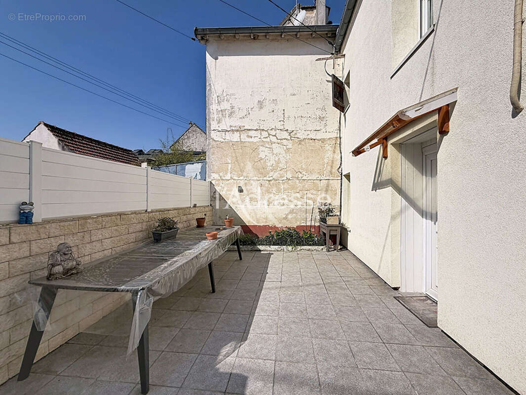 Maison à NANTEUIL-LES-MEAUX