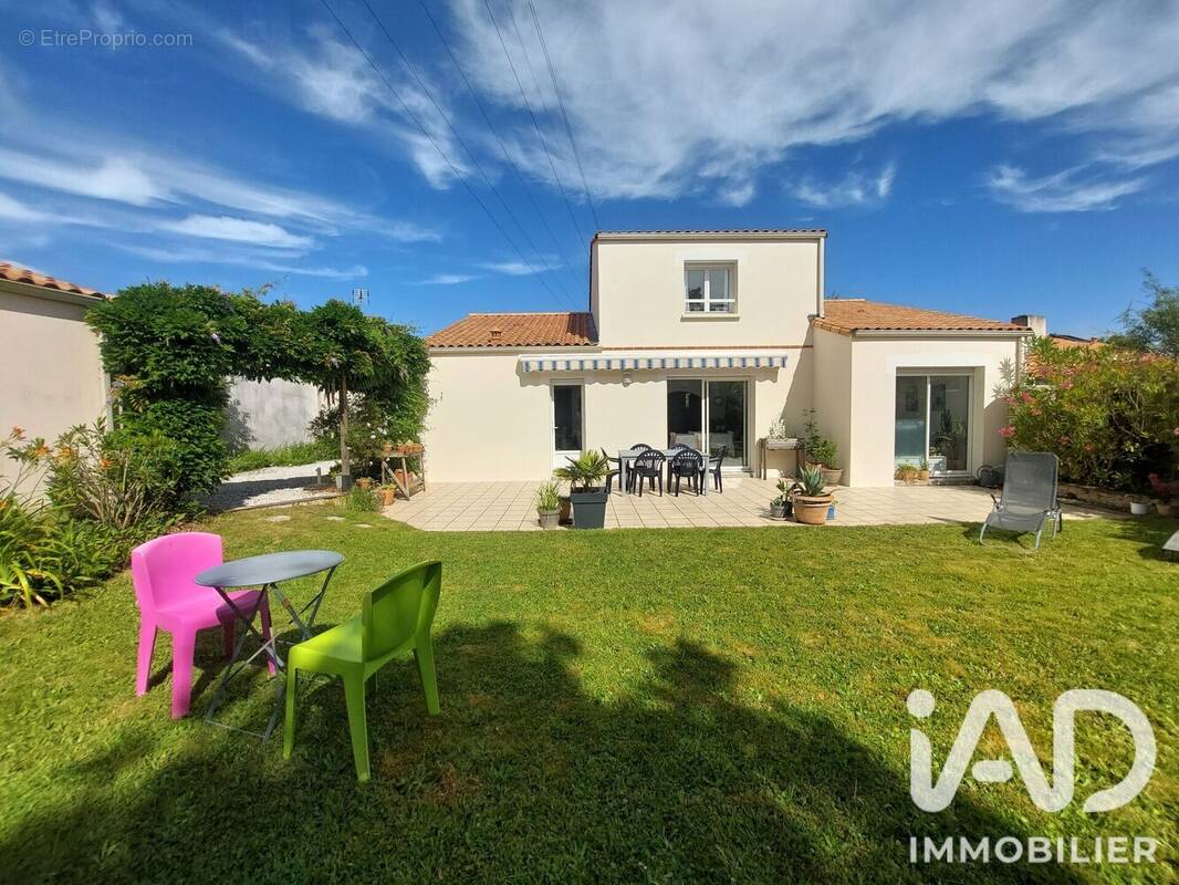 Photo 1 - Maison à BOUGUENAIS