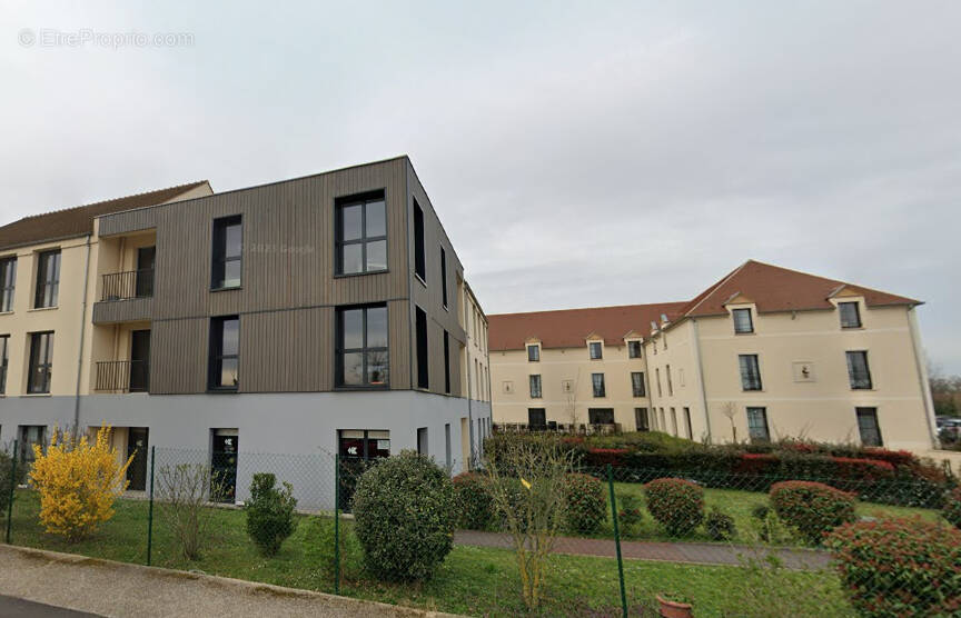 Commerce à LA CHAPELLE-EN-SERVAL