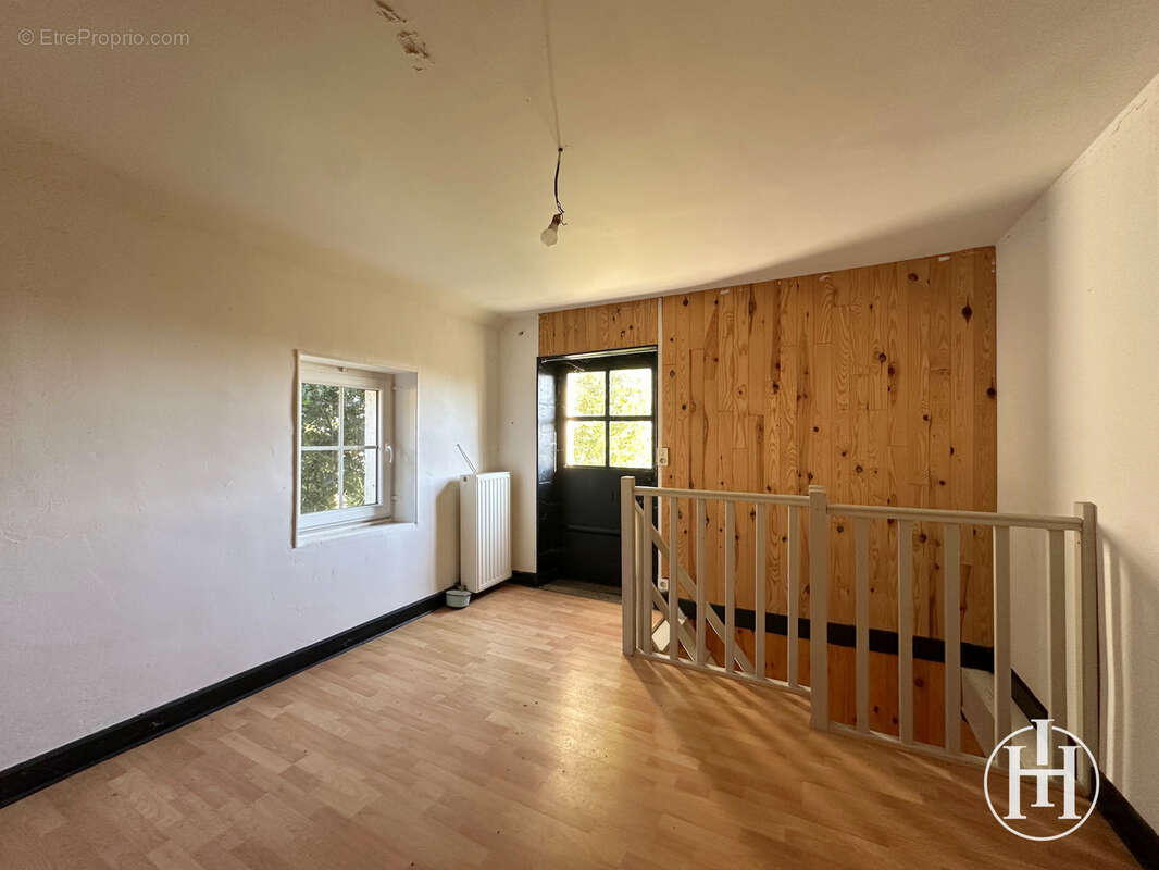 À VENDRE : Ensemble immobilier de caractère   2 maisons indépendantes avec fort potentiel - - photo 5