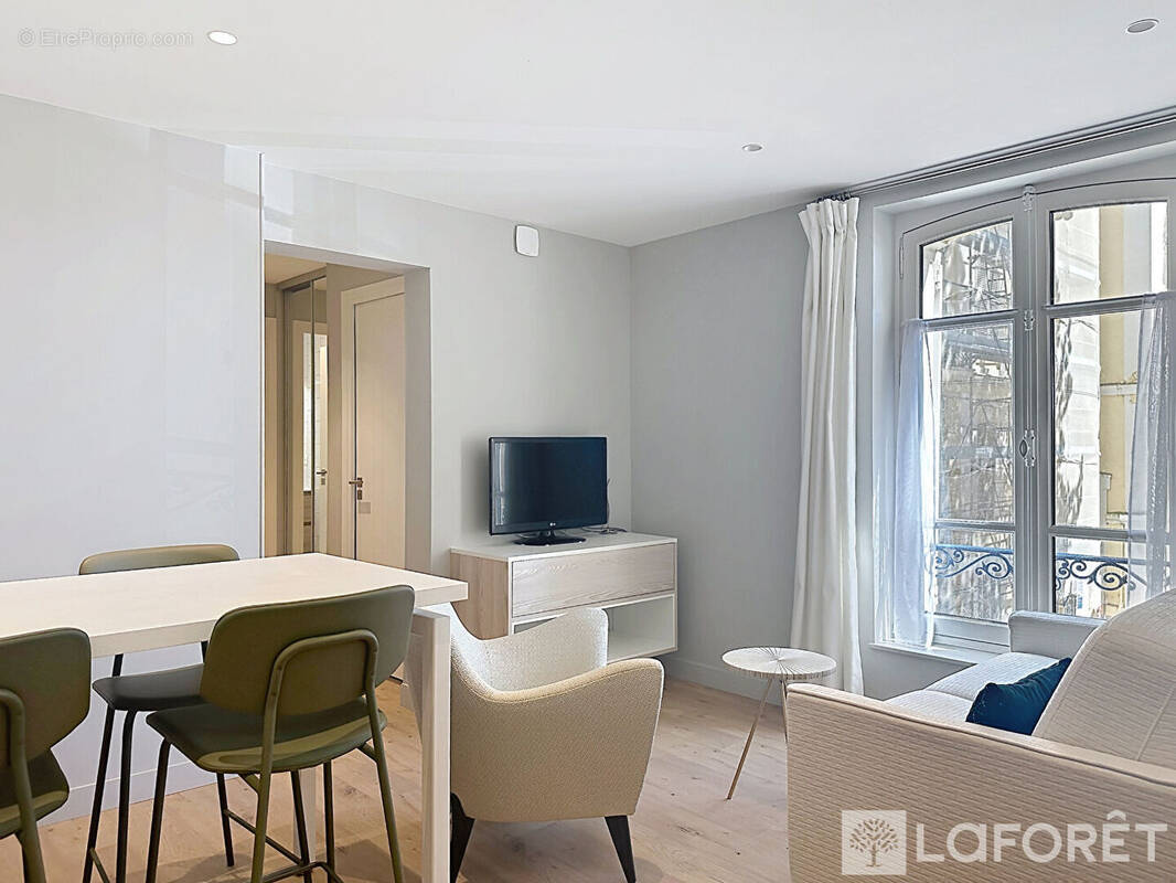Appartement ENTIEREMENT RENOVÉ 2 pièce(s) 39.68 m² + Chambre d'appoint. - photo 1