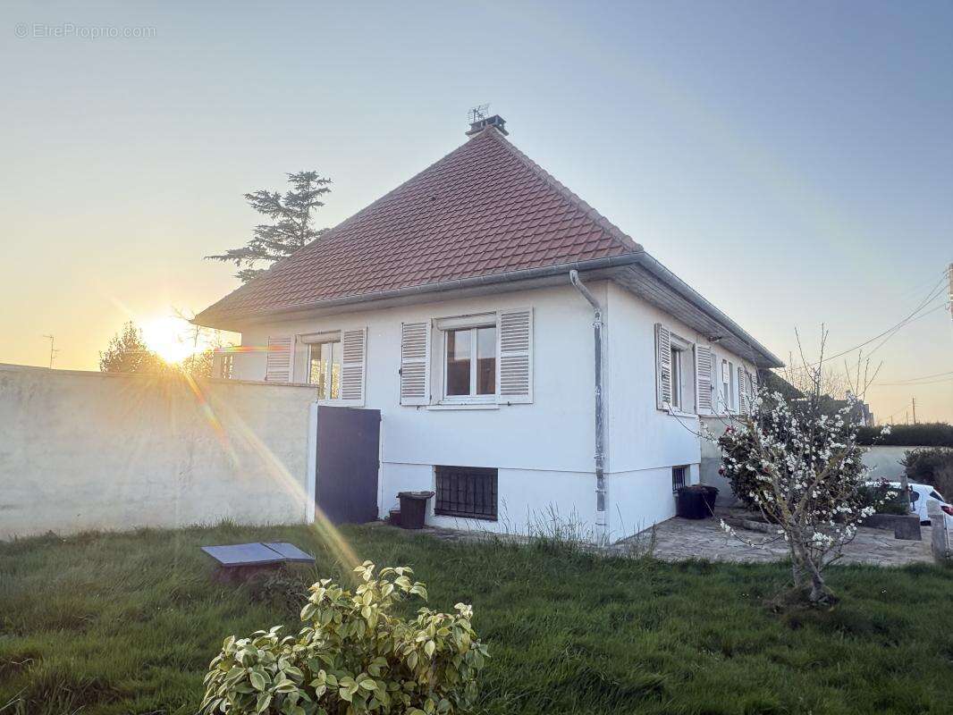 Maison à ISIGNY-SUR-MER