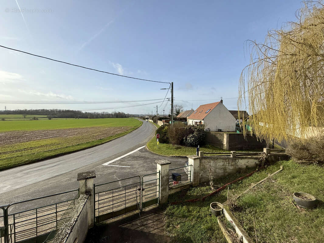 Maison à SAINTE-GENEVIEVE
