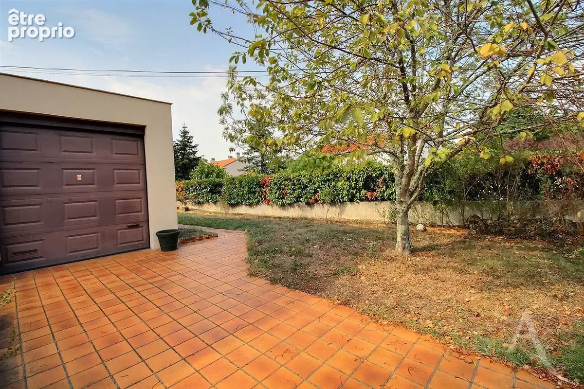 Maison de 112 m² avec jardin, garage et dépendance Quartier Saint-Bris - photo 2