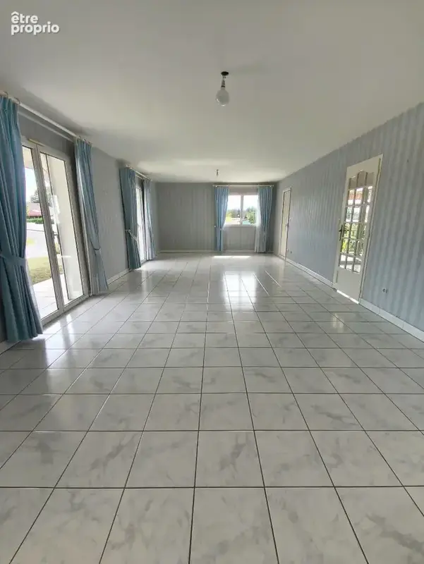 Quartier Saint medard, maison de plain pied avec sous sol et grand jardin - photo 2