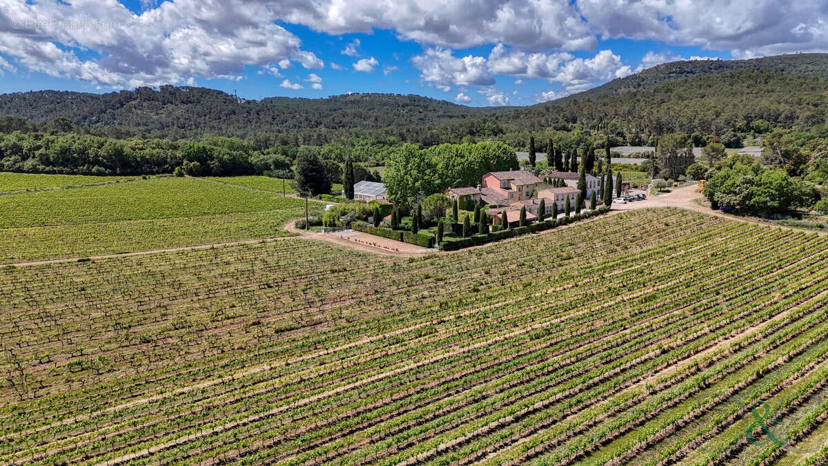 Terrain à CARNOULES