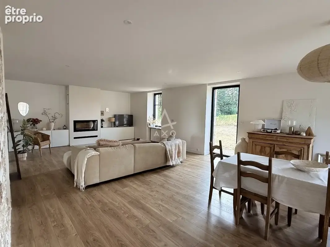 Une propriété rare, rénovée avec goût, où charme et sérénité se rencontrent - photo 5