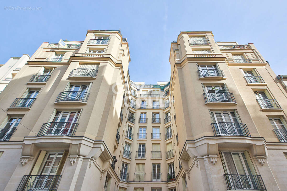 Appartement à PARIS-15E
