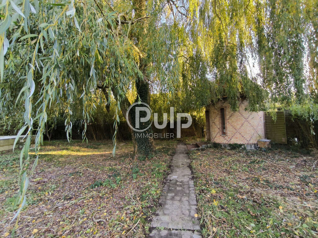 Maison à NEUVILLE-EN-FERRAIN