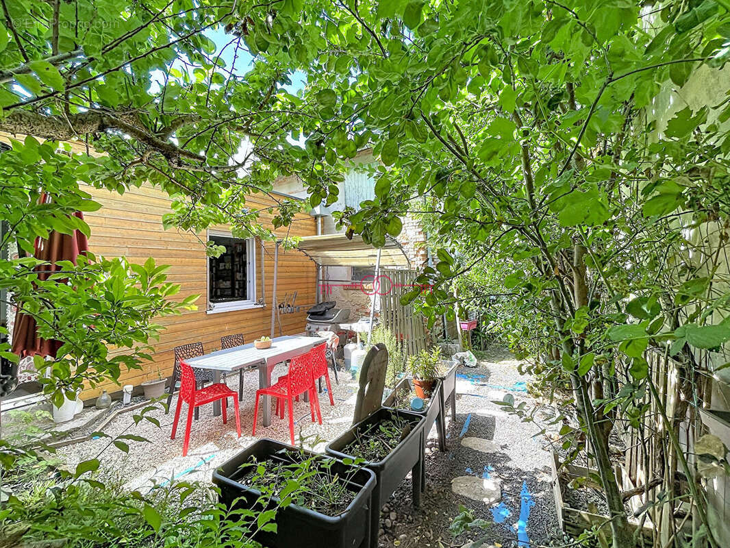 Maison de charme 6 pièces d'environ130 m2 à Vienne-le-Château - photo 17