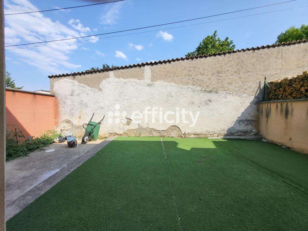 Maison 104 m² à Oullins  - photo 2