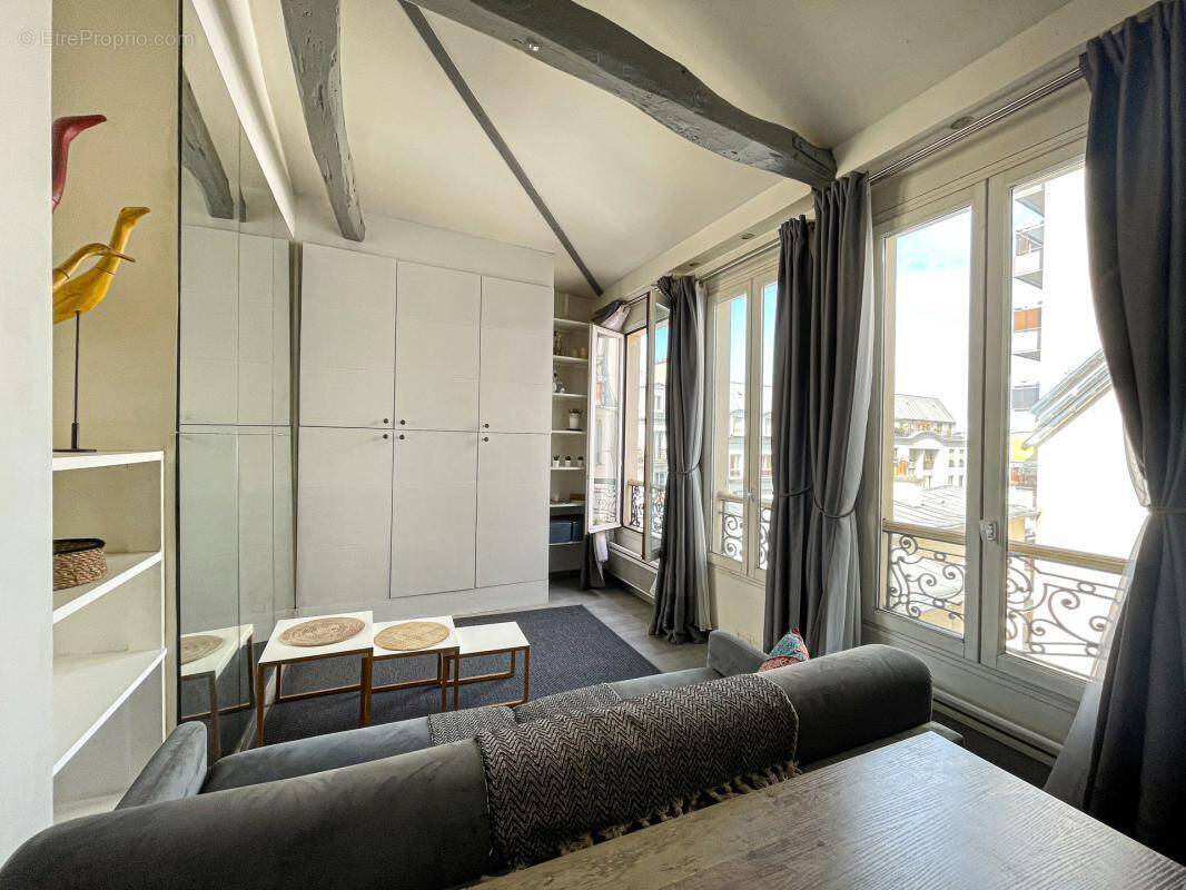 Appartement à PARIS-11E